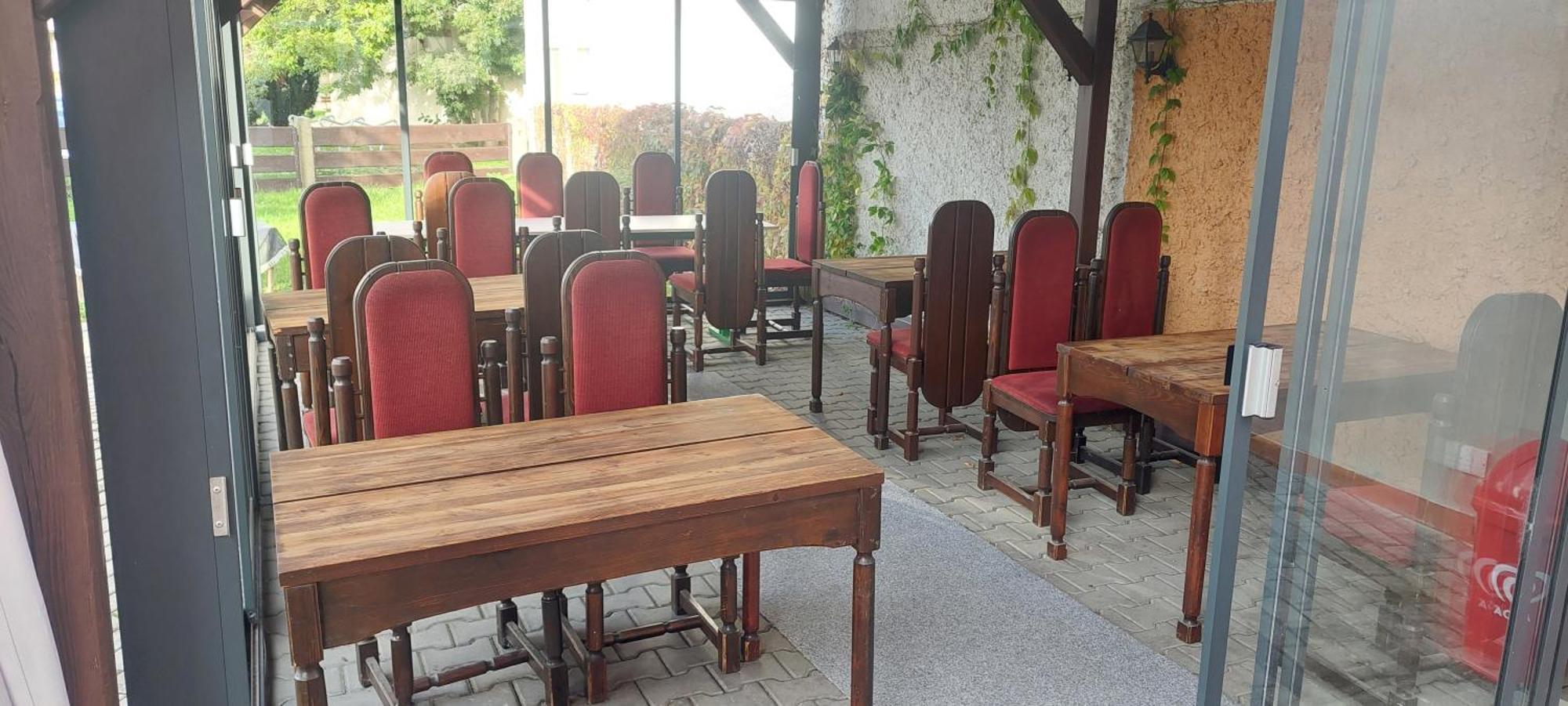 קלאטובי Penzion A Restaurace U Strnada מראה חיצוני תמונה